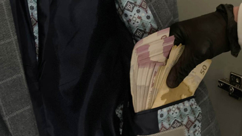 Sabunçu rayonunda bir evdən 3000 AZN oğurlayıblar