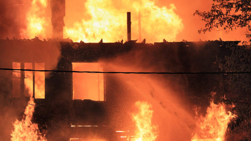 Nərimanov rayonunda məcburi köçkünlərin məskunlaşdığı binada yanğın olub