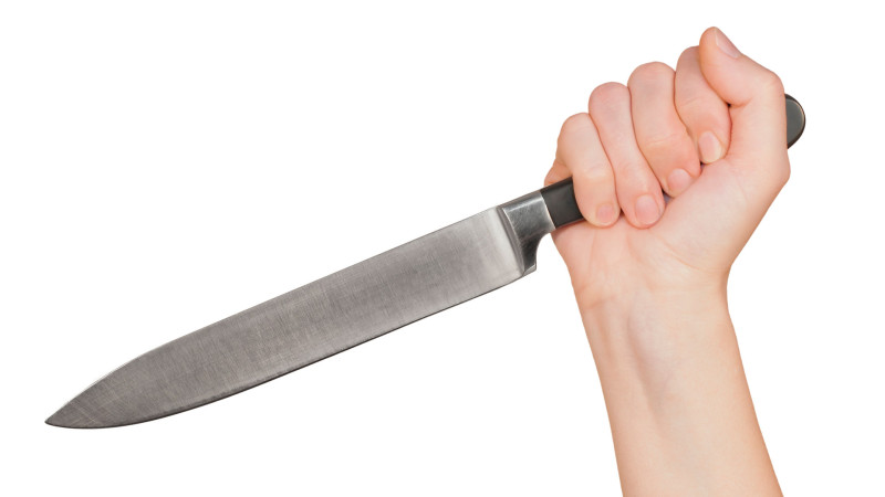 Nərimanov rayonunda qadın kafedə kişini bıçaqlayıb