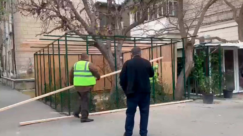 Nizami rayonunda icazəsiz tikilən obyekt sökülüb
