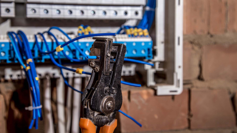 Əmircan qəsəbəsində 340 m elektrik kabeli oğurlayan şəxslər tutulublar