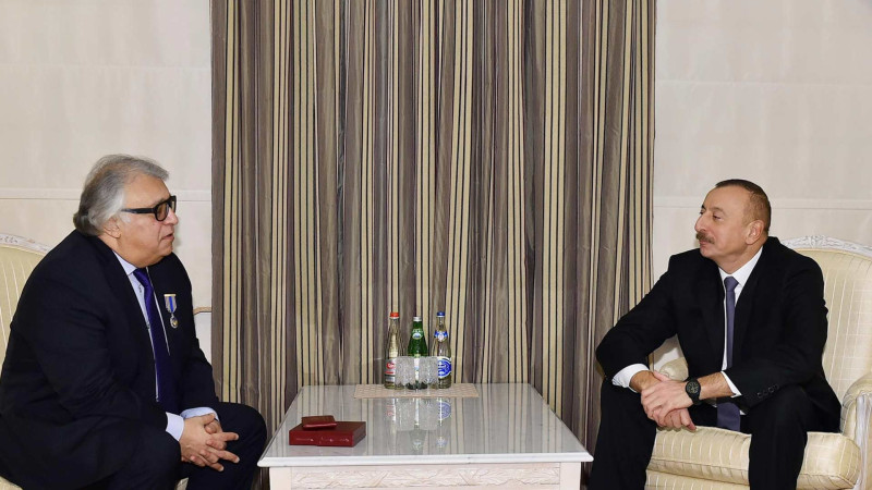 Prezident Fərhad Bədəlbəylini yüksək mükafatla təltif edib