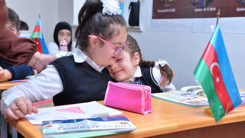 Bakıda sağlamlığı məhdud olan uşaqlar normal uşaqlarla birgə təhsil alırlar