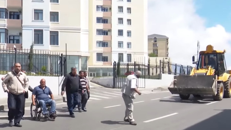 Xətai rayonunda sakinlər marşrut xəttinin yaşadıqları əraziyə qədər uzadılmasının arzusundadırlar