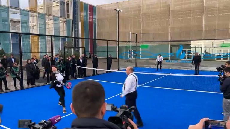 Bakıda padel tennis kortu açılıb