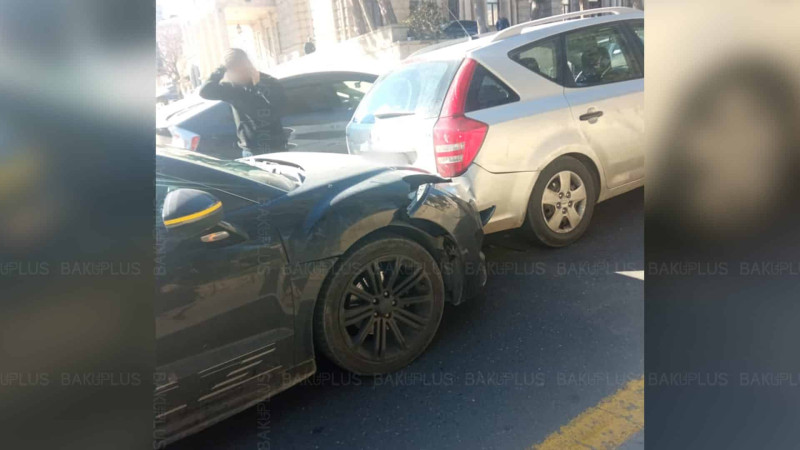 “Azneft” dairəsi yaxınlığında avtoqəza baş verib