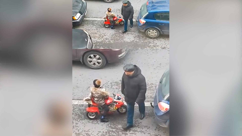 Bakıda balaca uşaq yolda motosiklet sürüb - VİDEO