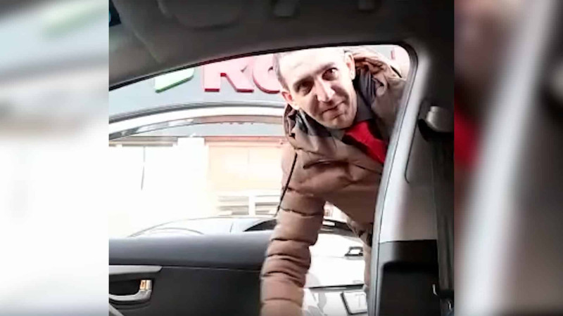 Bakıda özünü DTX əməkdaşı kimi qələmə verən şəxs taksi sürücülərindən pul oğurlayır