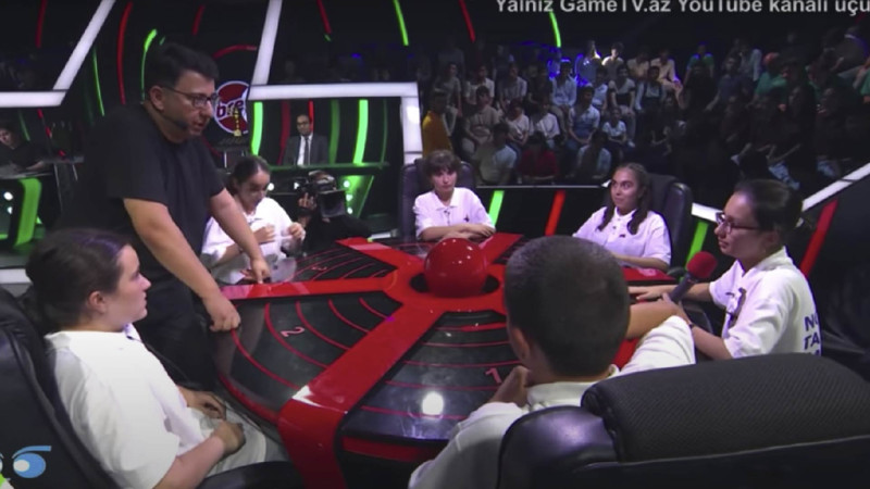 Bakı məktəbliləri intellektual oyunda Azərbaycan çempionu olublar