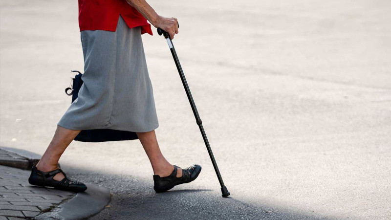 8 Noyabr prospektində 50 yaşlı qadını avtomobil vurub