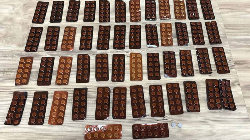 Nərimanov rayonunda yaşayış binasının qarşısında narkotik tapılıb