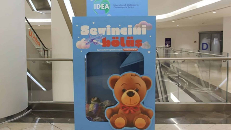 Bakıda daha iki “mall”da oyuncaqlar toplanma qutuları yerləşdirilib