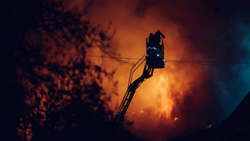 Əhmədli qəsəbəsində yaşayış evi yanıb