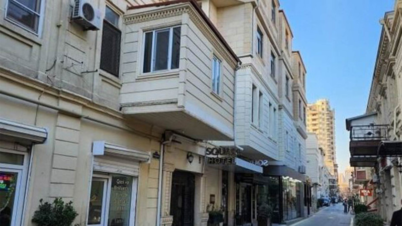 Bakının mərkəzində yerləşən tarixi binaya müdaxilə olunub - YENİLƏNİB