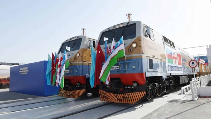 Bakı-Tbilisi-Qars dəmir yolu xətti ilə yükdaşımaların həcmi 1 milyon tonu ötüb