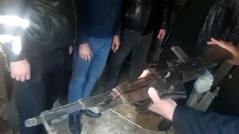 Maştağada narkotacir “Kalaşnikov” saxlayıb