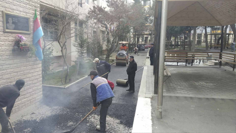 Nəsimi rayonunda yaşayan şəhid ailəsinin evinin qarşısı abadlaşdırılıb