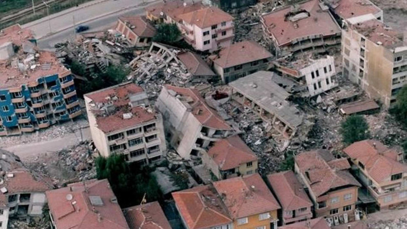 Türkiyə Səfirliyi: “xahiş olunur ki, geyinilmiş paltarlar göndərilməsin”