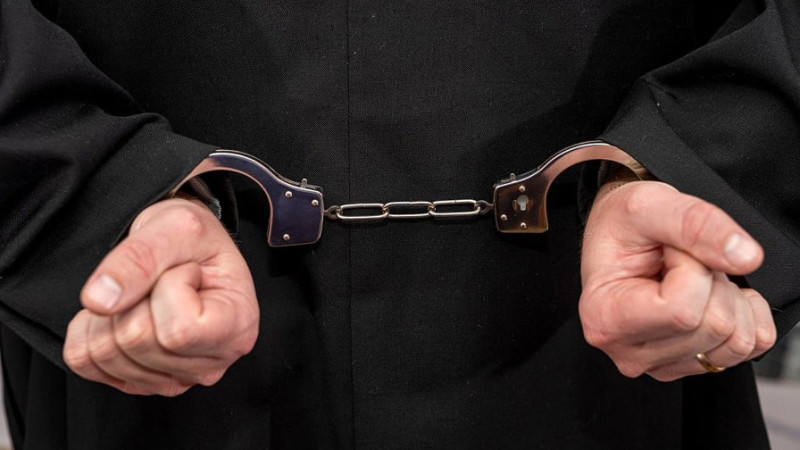 Xəzər rayonunda qətl törədən ərin məhkəməsi başa çatıb