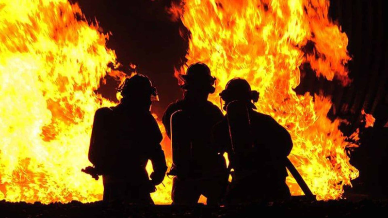 Xətai rayonunda yaşayış binasında yanğın baş verib