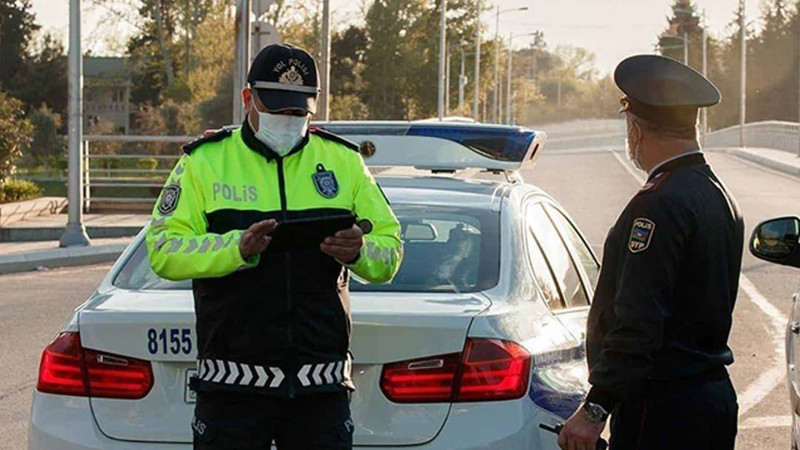 Sərxoş vəziyyətdə polislə zarafat edən kişi saxlanılıb