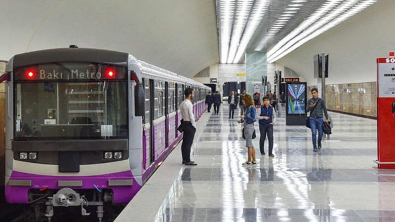 Bakı metrosunda yubanma yaranıb