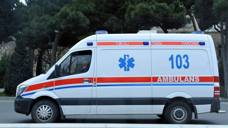 Bakıda küləkli hava səbəbindən xəsarət alanlar var