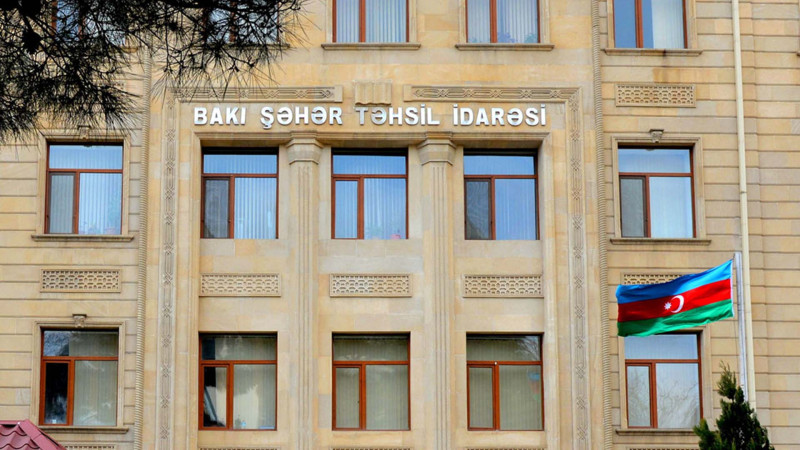 Paytaxtdakı 49 nömrəli “İntellekt” məktəb-liseyinin direktoru cəzalandırılıb