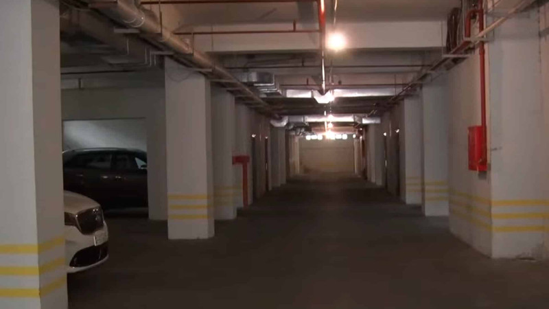 Yeni tikili binalarda parkinq haqqı artıb: qiymətlərə kim nəzarət edir?