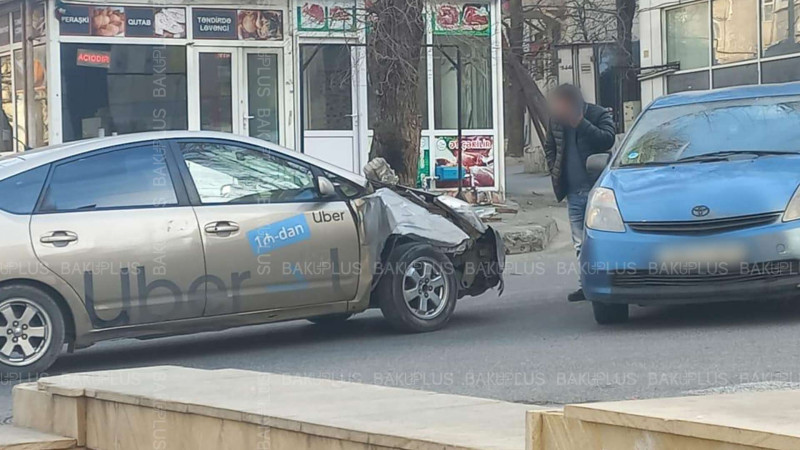 Nizami rayonunda 2 “Prius” toqquşub