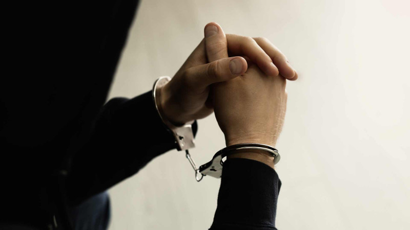 Oğurluq edən narkoman Binədə saxlanılıb