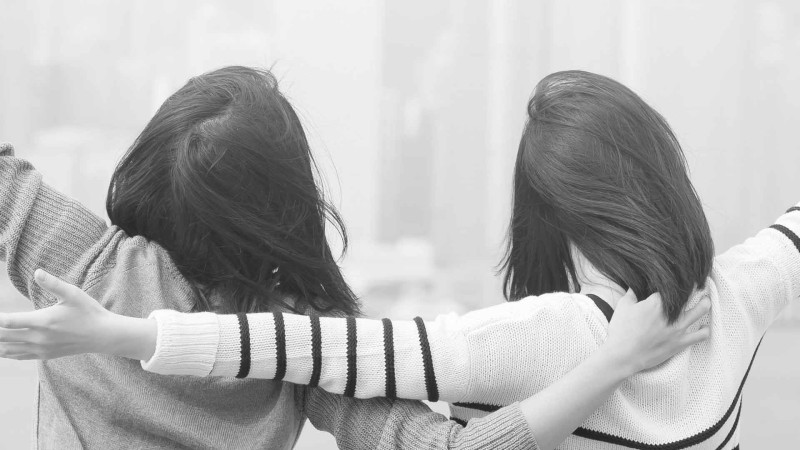 Bakıda bacılar itkin düşüblər