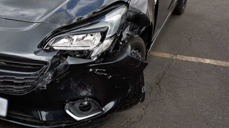Nizami rayonunda “Range Rover” “Opel”lə toqquşub: xəsarət alanlar var