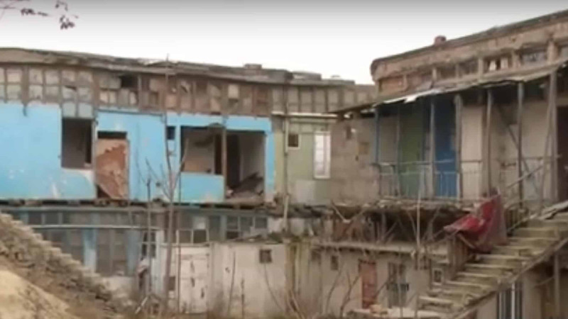 Sabunçu qəsəbəsində evi sökülən sahib 194.000 AZN puldan imtina edib