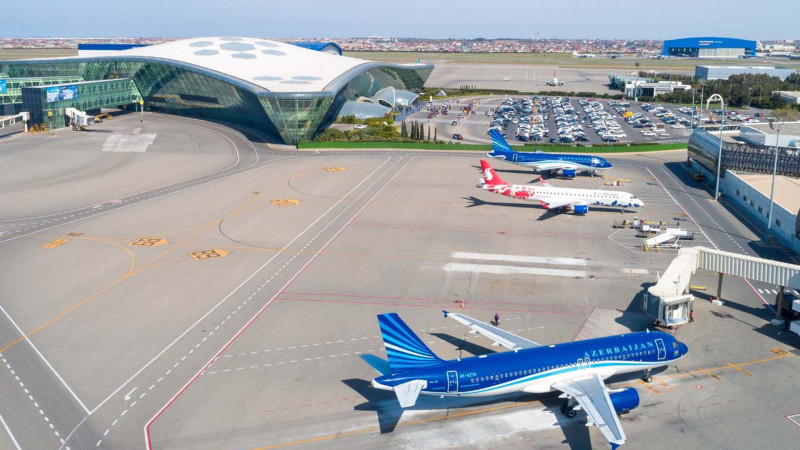 Bakı aeroportundan 1 ay ərzində 300.000-dən artıq sərnişin istifadə edib