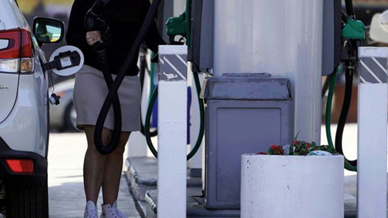 Bakıda əcnəbi vətəndaş özünü yandırmaq istəyib