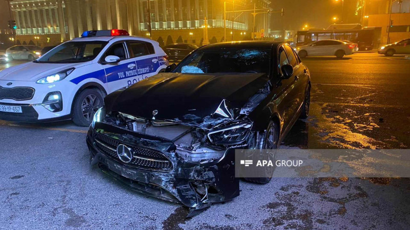 Xətai rayonunda “Mercedes” və “Toyota” toqquşub