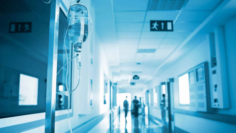 Nərimanov rayonunda işçi hündürlükdən yıxılıb