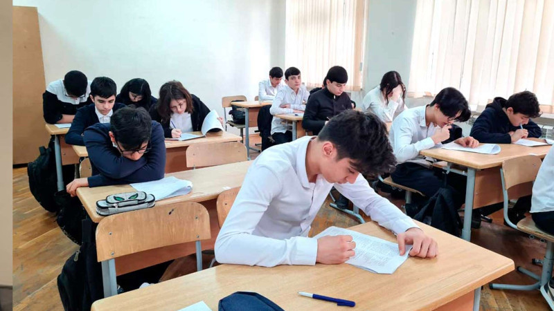 Bakıda doqquzuncu sinifdə oxuyan şagirdlər arasında monitorinq keçirilir