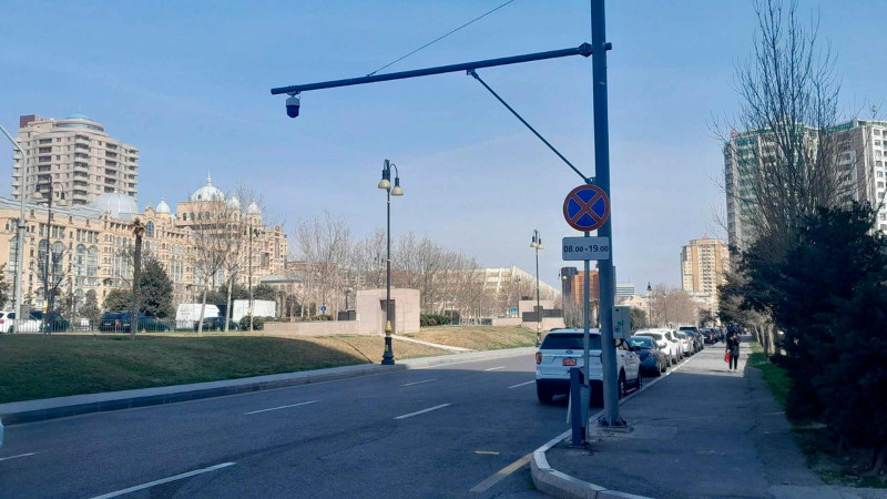 Bakının mərkəzindəki bu küçədə axşam parkinqinə icazə verilir