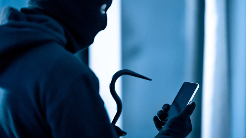 Bakıda mobil telefon oğrusu tutulub