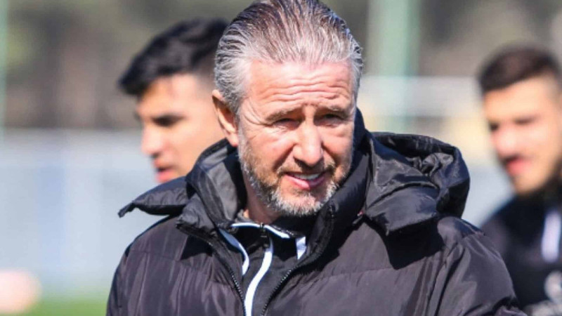 “Neftçi”nin baş məşqçisi klubla vidalaşa bilər