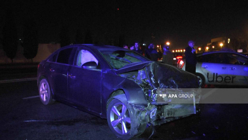 Atatürk prospektində qəza baş verib: yaralı var