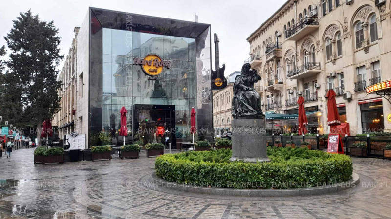 Bakının ilk müasir kinoteatrlarından olan “Azərbaycan” kinoteatrı