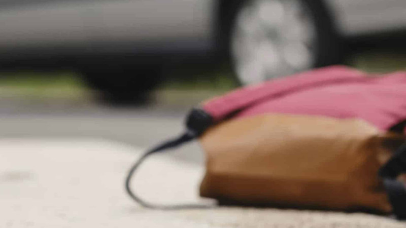 Suraxanıda avtomobil yaşlı qadını vurub