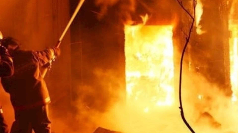 Xəzər rayonunda 15 kv.m sahəsi olan tikili yanıb