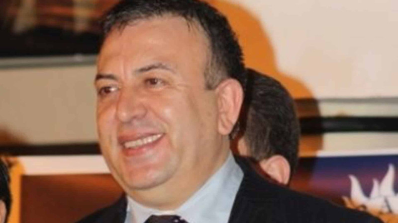 Tanınmış geyim mağazalarının sahibi həyat yoldaşı ilə məhkəmədə görüşəcək