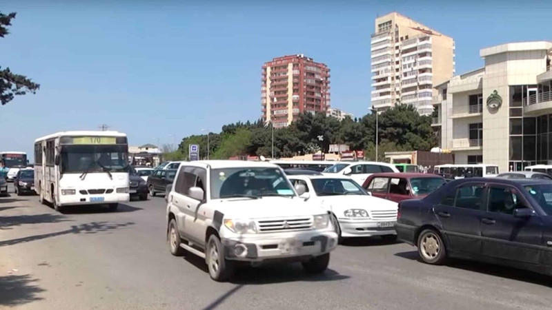 Bakıda 470 min şagird eyni vaxtda dərsə gedir