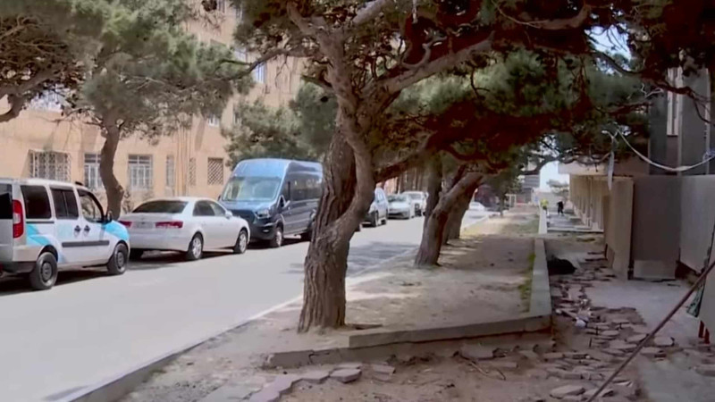 Badamdar və Bayıl qəsəbələrində yollar zəbt olunur