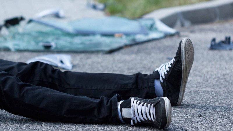 Bakıda avtomobil sərxoş piyadanı vurub